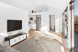 11 Iris Ln-Unit -2 in Westport, CT - Building Photo - Building Photo