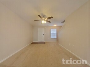 4936 Broad Leaf Ct in Dallas, NC - Building Photo - Building Photo