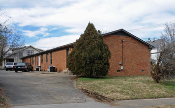 235 N Cedar St in Greensboro, NC - Building Photo - Building Photo