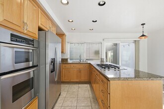 312 Vista Trucha in Newport Beach, CA - Building Photo - Building Photo