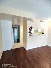 7141 E Bank Dr in Tampa, FL - Building Photo - Building Photo