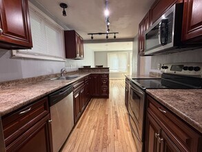 14 Green St in Stamford, CT - Building Photo - Building Photo