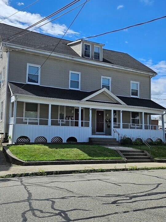 91 Porter St in Stoughton, MA - Building Photo