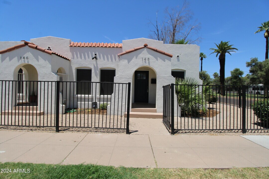 148 S 10th Ave in Phoenix, AZ - Building Photo