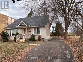 1968 Guild Rd in Pickering, ON - Building Photo - Building Photo