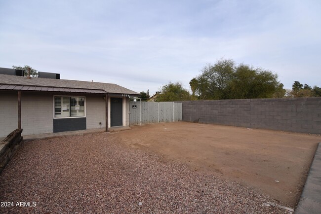 5028 W Midway Ave in Glendale, AZ - Building Photo - Building Photo