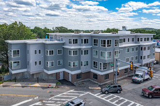 100 Weld St in Boston, MA - Foto de edificio - Building Photo