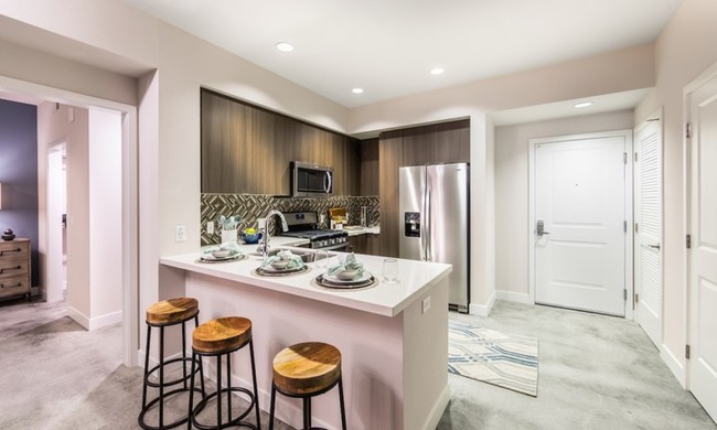 Luce in Huntington Beach, CA - Building Photo - Building Photo