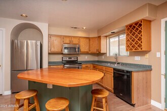 4927 E Hazel Dr in Phoenix, AZ - Building Photo - Building Photo