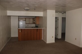 106 Collegiate Ct-Unit -19 in Blacksburg, VA - Building Photo - Building Photo