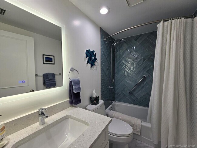 property at 185 NE Edgewater Dr