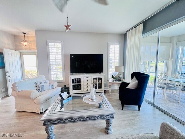 property at 3250 W Crown Pointe Blvd