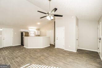 585 Nottingham Dr in Douglasville, GA - Building Photo - Building Photo