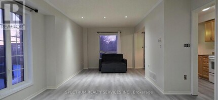 3475 Angel Pass Dr in Mississauga, ON - Building Photo - Building Photo