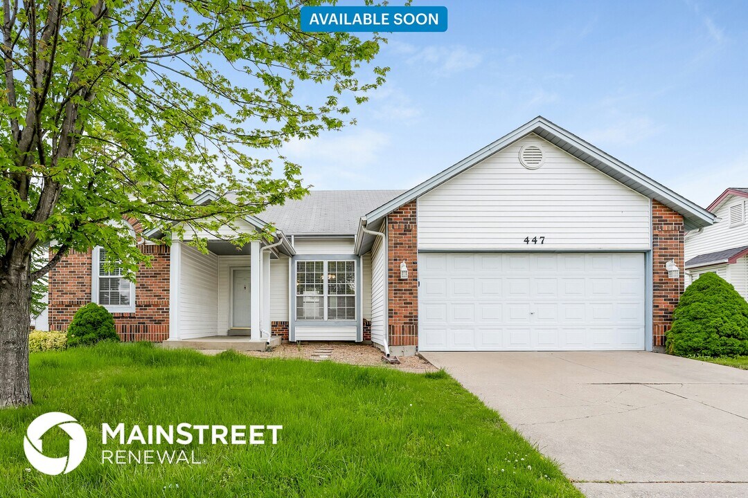 447 Slusser Ln in Florissant, MO - Building Photo