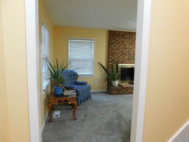 22580 Hoyle Cir in Maxton, NC - Building Photo - Building Photo