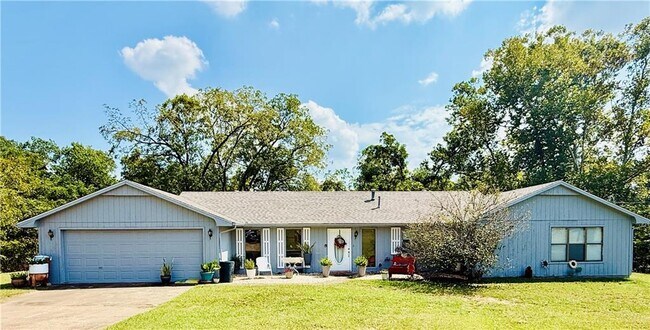 103 Christian Ln in Bentonville, AR - Building Photo - Building Photo