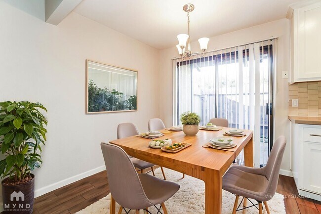 2336 Villanova Cir, Unit 6 in Sacramento, CA - Building Photo - Building Photo