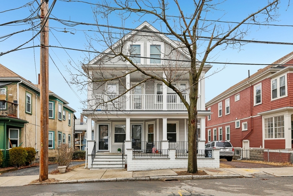 18 Hamilton Rd in Somerville, MA - Building Photo