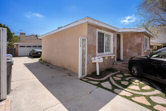 2228 Plant Ave in Redondo Beach, CA - Building Photo - Building Photo