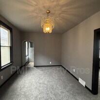 3127 W Garfield Ave in Milwaukee, WI - Building Photo