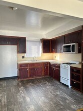 1622 W 81st St in Los Angeles, CA - Building Photo - Building Photo