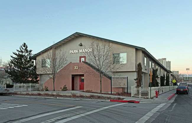 Park Manor Apartments in Reno, NV - Foto de edificio - Building Photo