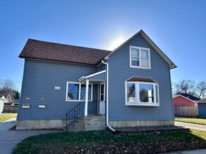 514 4th Ave NE, Unit 514 in Aberdeen, SD - Building Photo - Building Photo