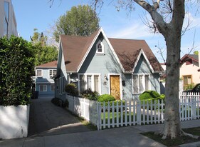 617 Westmount Dr in West Hollywood, CA - Building Photo