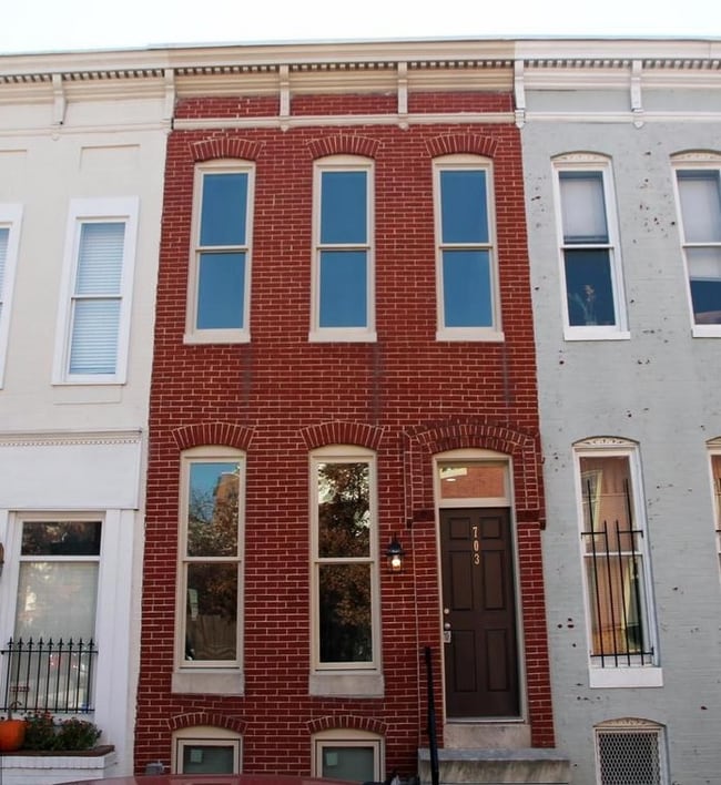 703 Portland St in Baltimore, MD - Foto de edificio - Building Photo