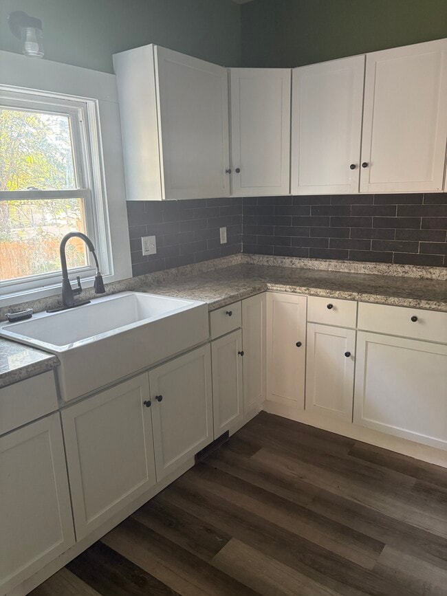 376 Silver St in Akron, OH - Building Photo - Building Photo