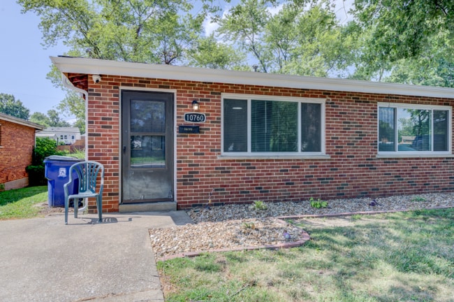 10760 Tropic Dr in St. Ann, MO - Building Photo - Building Photo