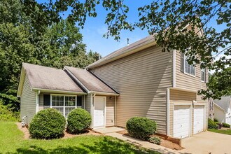 3704 Lower Creek Dr in Douglasville, GA - Building Photo - Building Photo