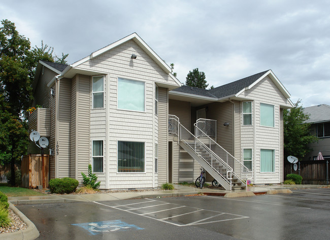 Parkway Apartments in Boise, ID - Building Photo - Building Photo