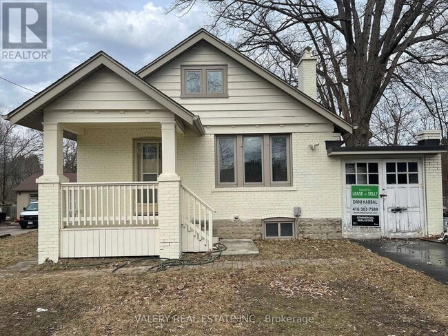 property at 1561 Hurontario St