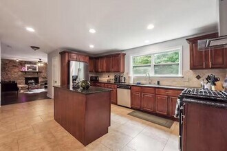 230 Chaffin Ridge Trce in Roswell, GA - Building Photo - Building Photo