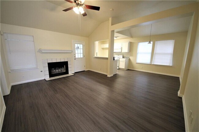 816 Honeysuckle Dr in Leander, TX - Building Photo - Building Photo