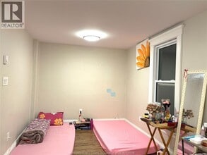 237-237 Crawford Ave in Windsor, ON - Building Photo - Building Photo