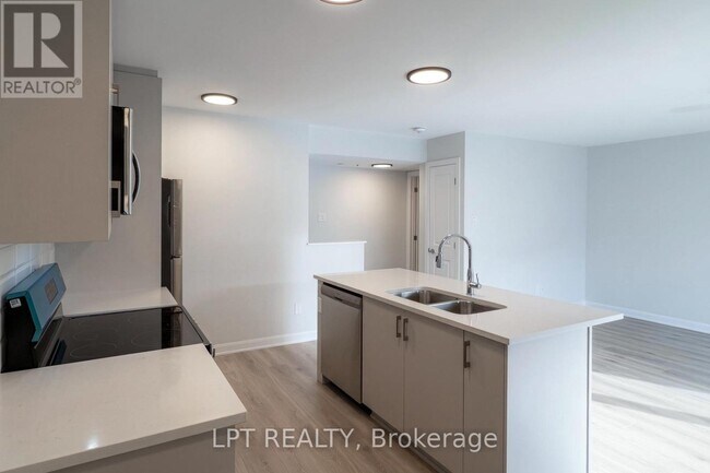401 Glenroy Gilbert Dr in Ottawa, ON - Building Photo - Building Photo
