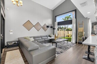 3527 Stratton Ln in Boynton Beach, FL - Foto de edificio - Building Photo