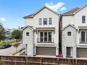 2909 Gillespie St in Houston, TX - Building Photo - Building Photo
