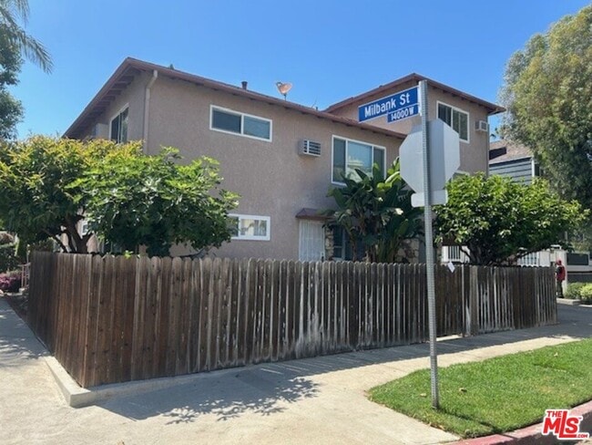 property at 4505 Murietta Ave