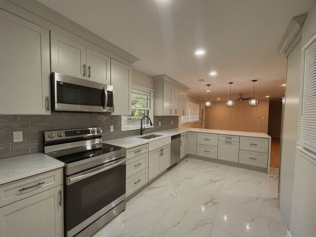 456 Sharon Dr in Memphis, TN - Building Photo - Building Photo