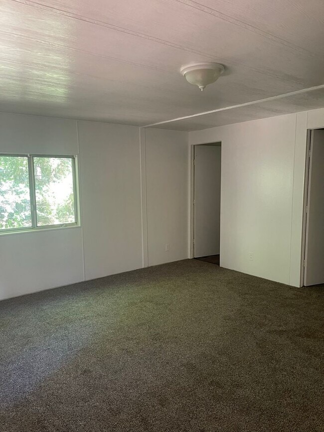 14898 Del Oro Dr in Magalia, CA - Building Photo - Building Photo