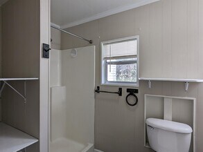 150 Hollyhill Dr in Lyons, GA - Building Photo - Building Photo