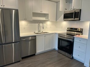15733 85 Av in Surrey, BC - Building Photo - Building Photo