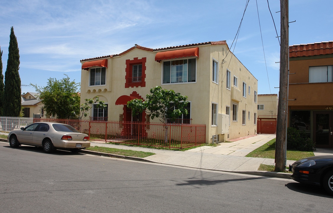 5074-5078 1/2 Romaine St in Los Angeles, CA - Building Photo