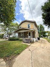 1170 Lily St in Akron, OH - Building Photo - Building Photo