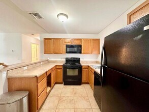 3412 27th St SW in Lehigh Acres, FL - Building Photo - Building Photo