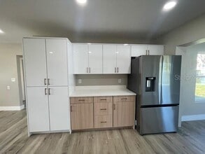 928 Lantana Ave in Clearwater, FL - Building Photo - Building Photo
